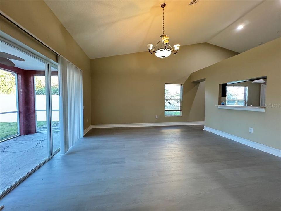For Rent: $2,295 (3 beds, 2 baths, 1632 Square Feet)
