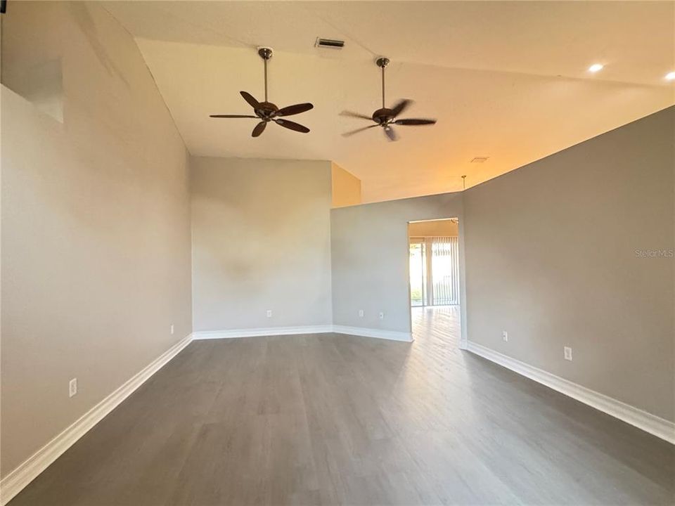 For Rent: $2,295 (3 beds, 2 baths, 1632 Square Feet)