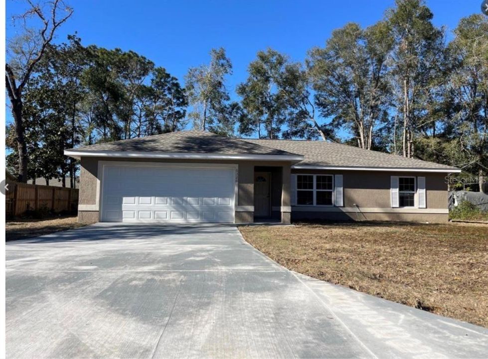 For Rent: $1,900 (3 beds, 2 baths, 1332 Square Feet)