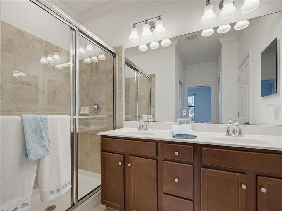For Sale: $312,000 (3 beds, 2 baths, 1949 Square Feet)