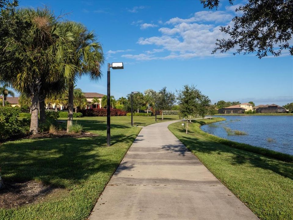 For Sale: $312,000 (3 beds, 2 baths, 1949 Square Feet)