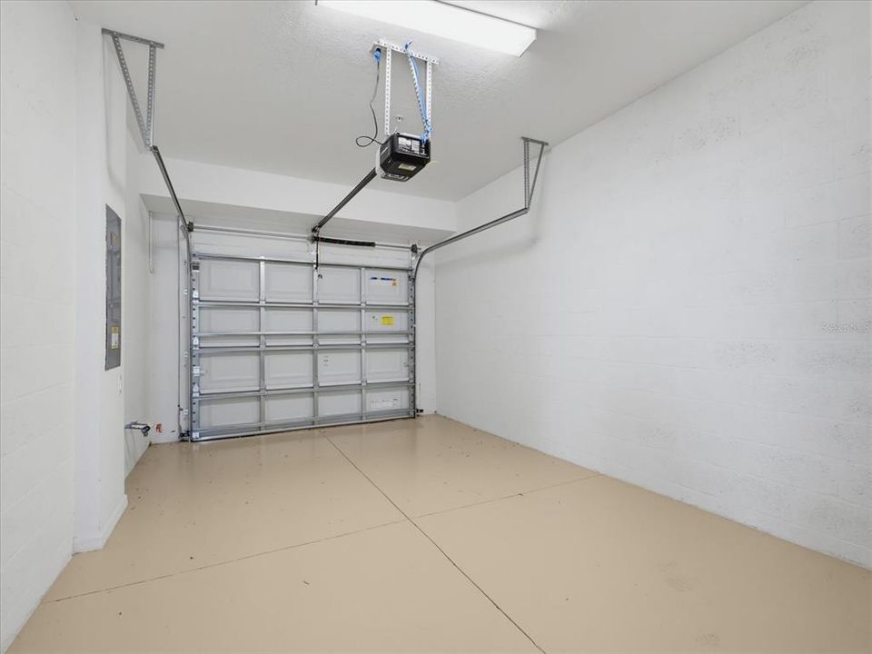 For Sale: $312,000 (3 beds, 2 baths, 1949 Square Feet)