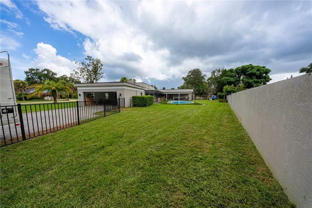 For Sale: $1,600,000 (4 beds, 3 baths, 3378 Square Feet)