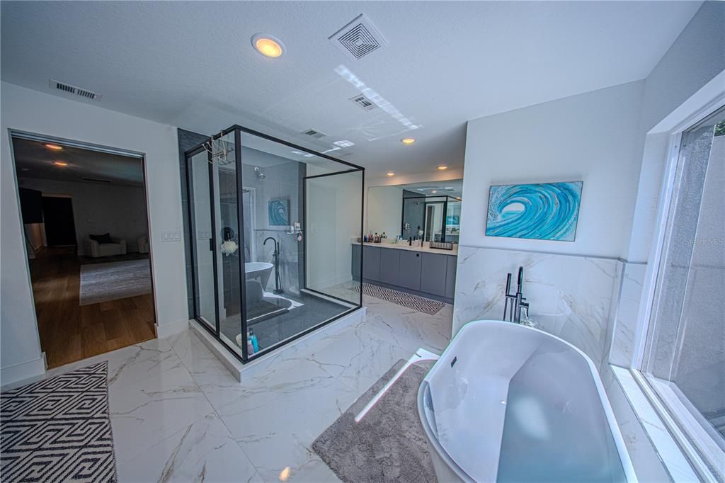 For Sale: $1,600,000 (4 beds, 3 baths, 3378 Square Feet)
