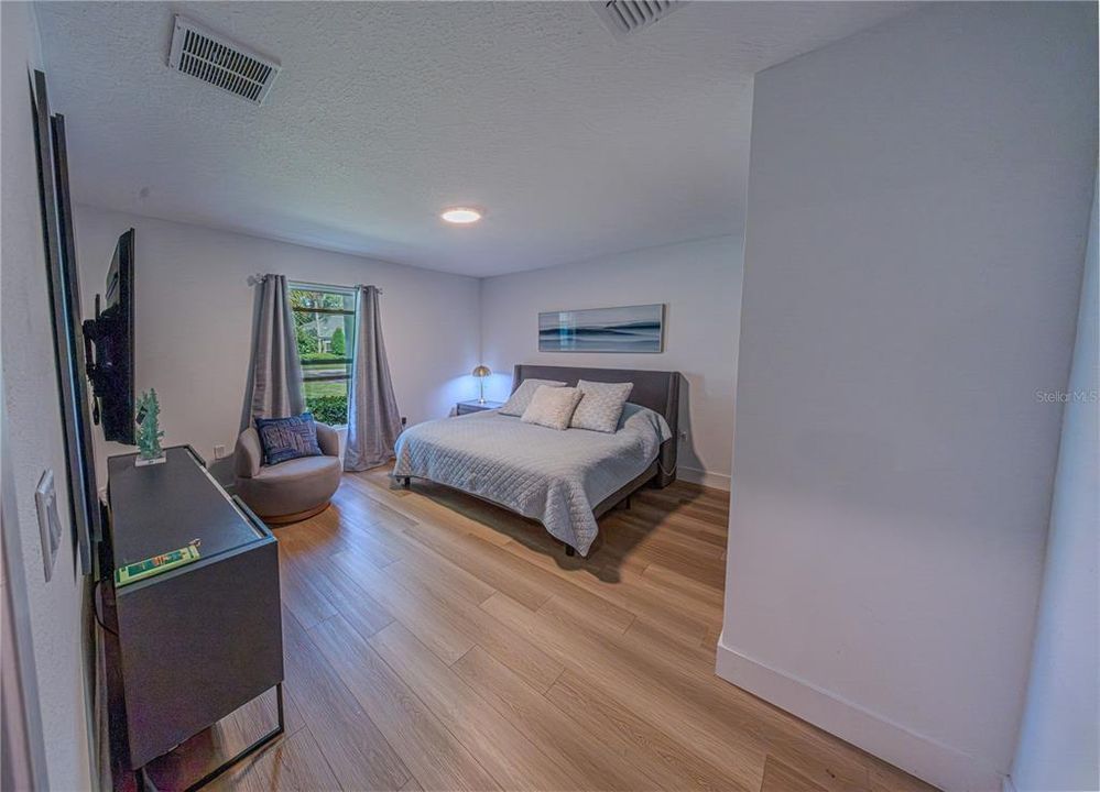 For Sale: $1,600,000 (4 beds, 3 baths, 3378 Square Feet)