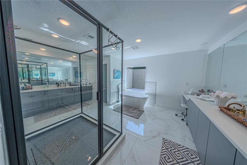 For Sale: $1,600,000 (4 beds, 3 baths, 3378 Square Feet)