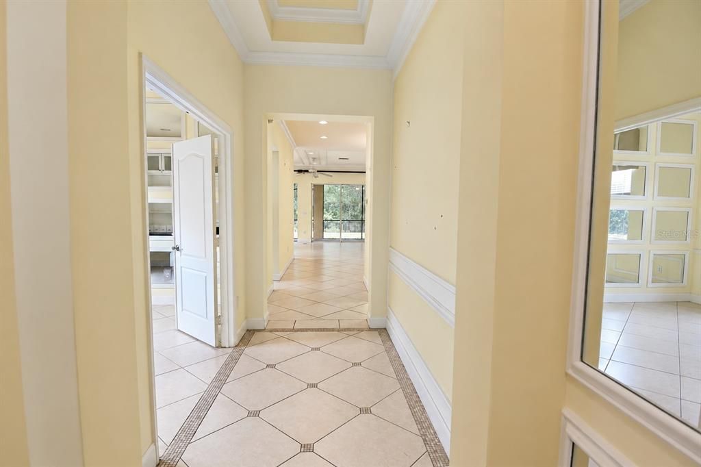 For Sale: $249,000 (2 beds, 2 baths, 1972 Square Feet)