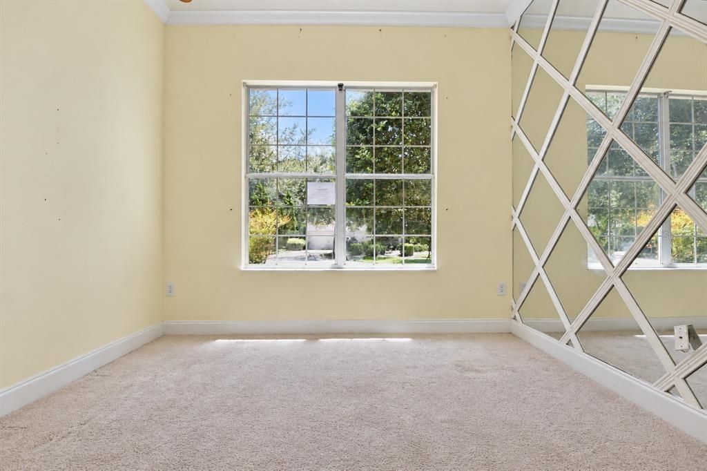 For Sale: $249,000 (2 beds, 2 baths, 1972 Square Feet)