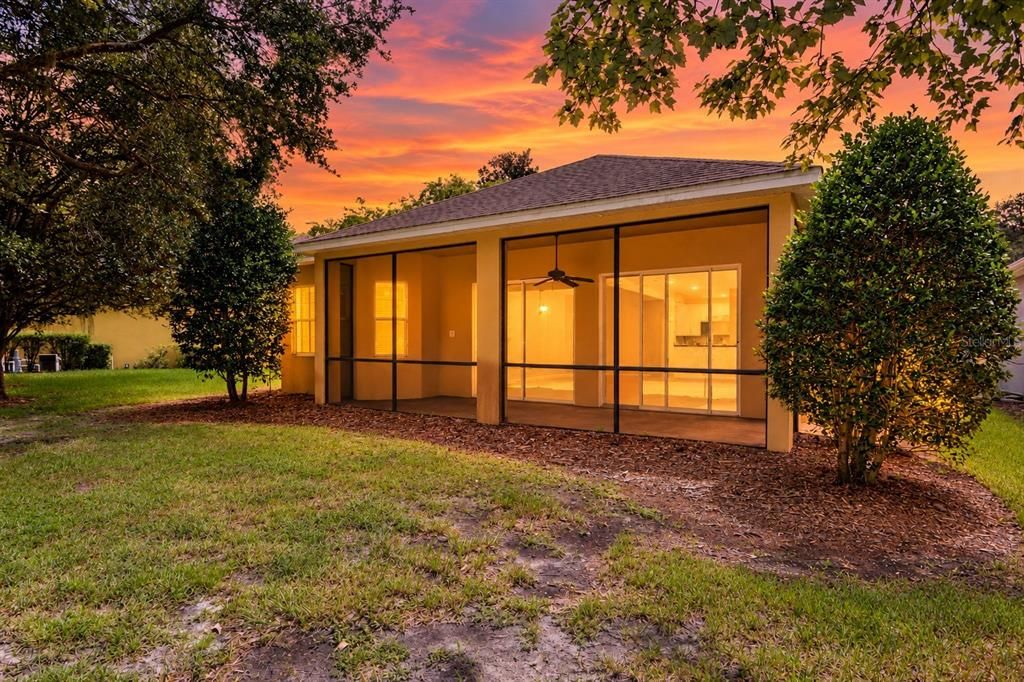 For Sale: $249,000 (2 beds, 2 baths, 1972 Square Feet)