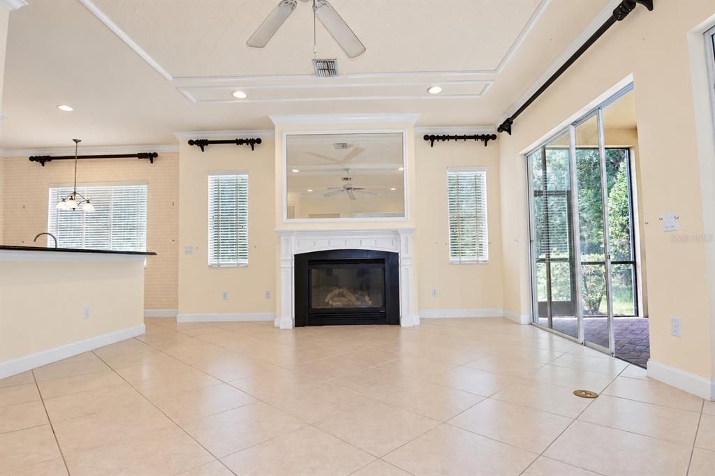 For Sale: $249,000 (2 beds, 2 baths, 1972 Square Feet)