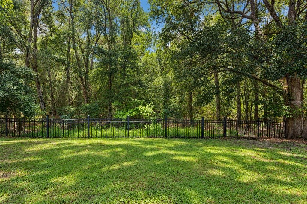 For Sale: $249,000 (2 beds, 2 baths, 1972 Square Feet)