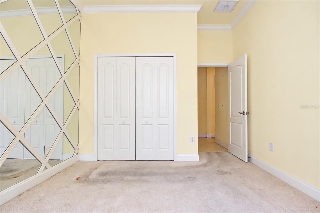 For Sale: $249,000 (2 beds, 2 baths, 1972 Square Feet)