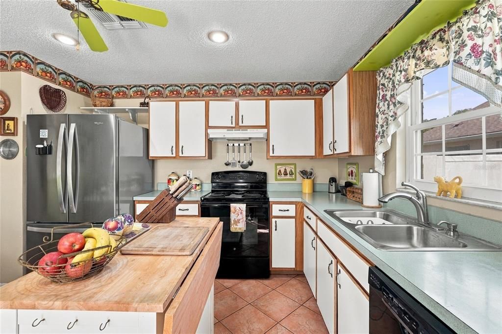 En Venta: $280,000 (2 camas, 2 baños, 1025 Pies cuadrados)