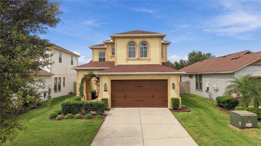 En Venta: $620,000 (3 camas, 2 baños, 2437 Pies cuadrados)