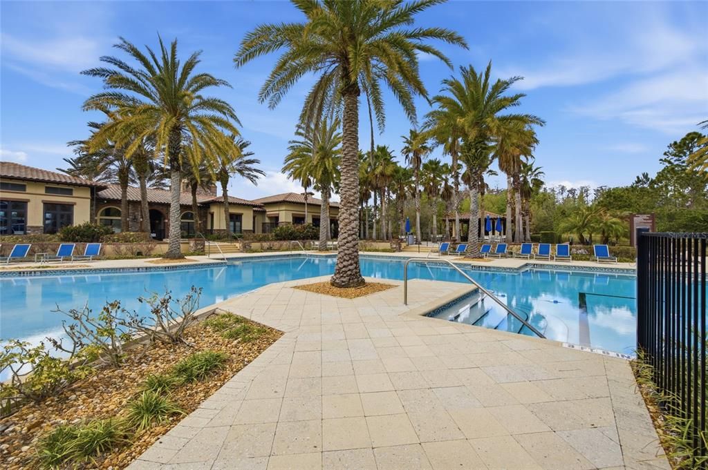 En Venta: $620,000 (3 camas, 2 baños, 2437 Pies cuadrados)