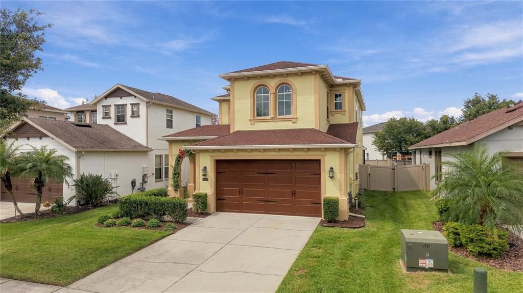 En Venta: $620,000 (3 camas, 2 baños, 2437 Pies cuadrados)