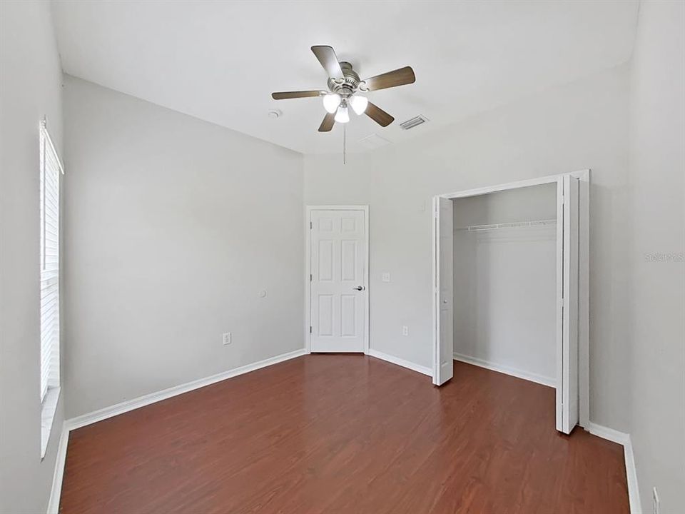 For Rent: $2,295 (4 beds, 2 baths, 1917 Square Feet)