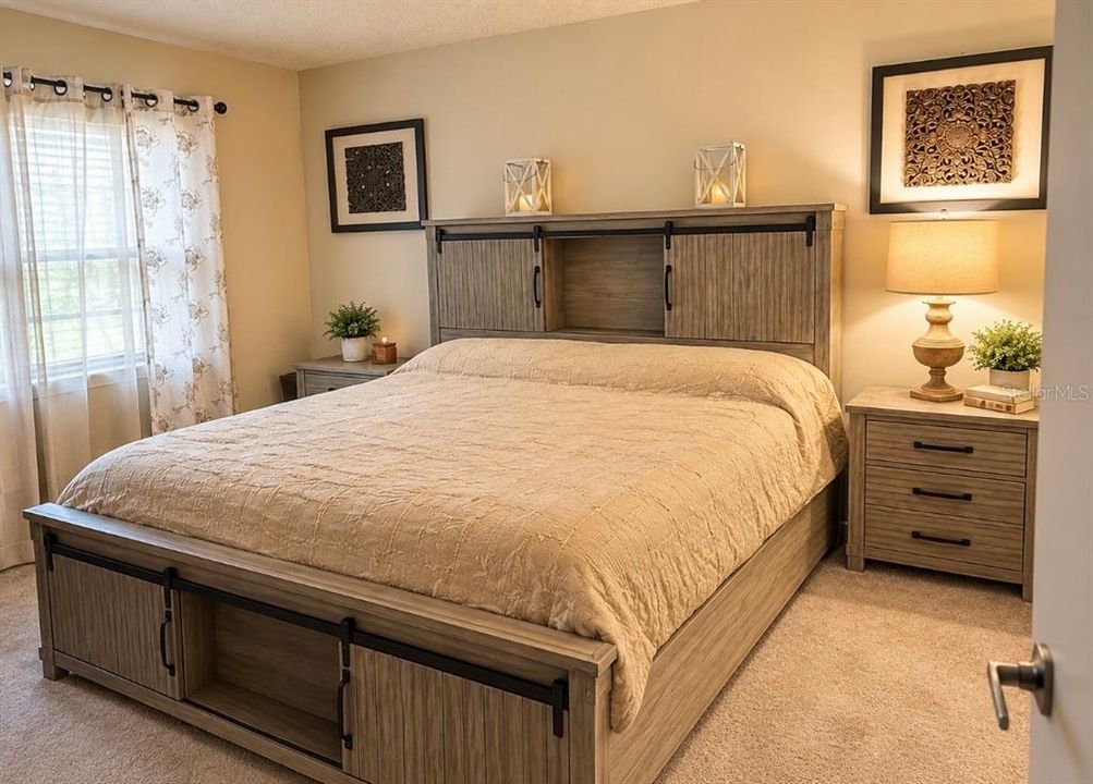 For Sale: $169,900 (2 beds, 2 baths, 940 Square Feet)