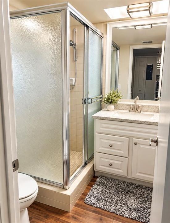 For Sale: $169,900 (2 beds, 2 baths, 940 Square Feet)