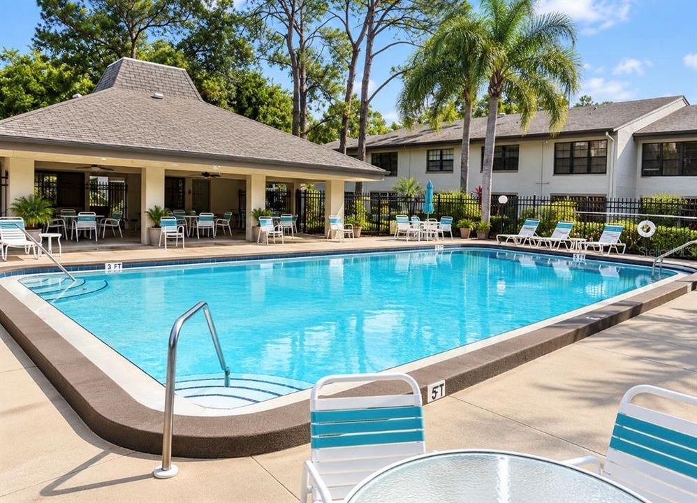 For Sale: $169,900 (2 beds, 2 baths, 940 Square Feet)