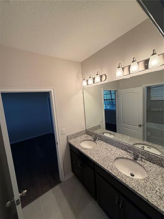 For Sale: $849,000 (5 beds, 3 baths, 2870 Square Feet)