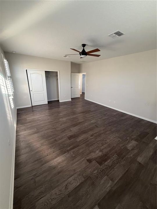 For Sale: $849,000 (5 beds, 3 baths, 2870 Square Feet)