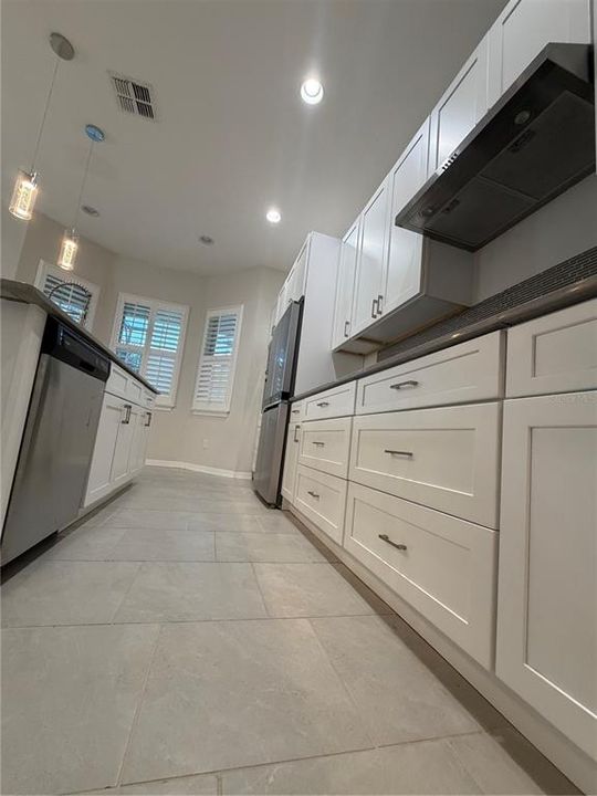 For Sale: $849,000 (5 beds, 3 baths, 2870 Square Feet)