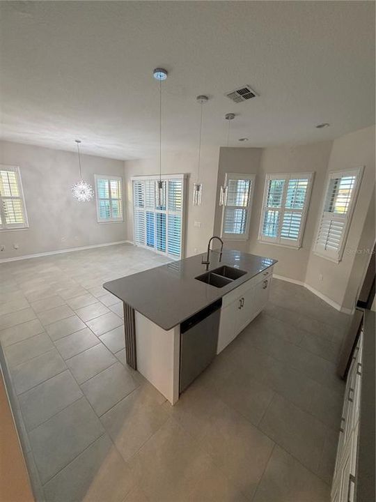 For Sale: $849,000 (5 beds, 3 baths, 2870 Square Feet)