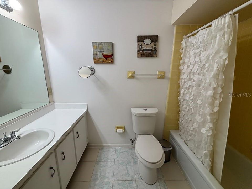 For Sale: $215,000 (3 beds, 2 baths, 1421 Square Feet)