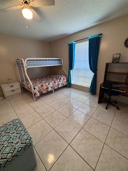 For Sale: $215,000 (3 beds, 2 baths, 1421 Square Feet)