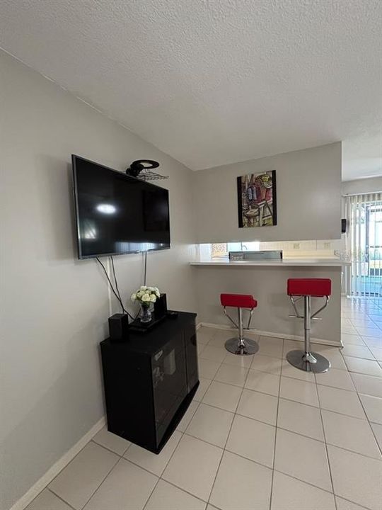 For Sale: $215,000 (3 beds, 2 baths, 1421 Square Feet)