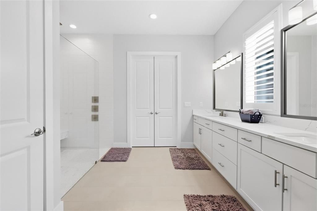 For Sale: $899,000 (4 beds, 3 baths, 2570 Square Feet)