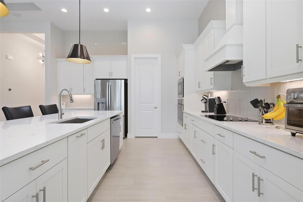 For Sale: $899,000 (4 beds, 3 baths, 2570 Square Feet)