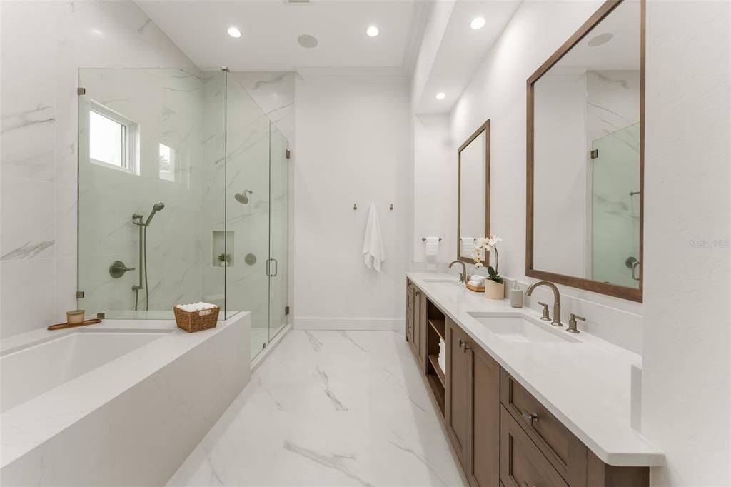 En Venta: $4,850,000 (5 camas, 5 baños, 6206 Pies cuadrados)