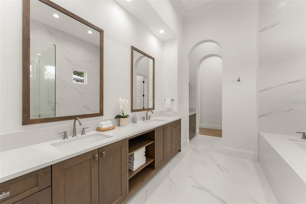 En Venta: $4,850,000 (5 camas, 5 baños, 6206 Pies cuadrados)