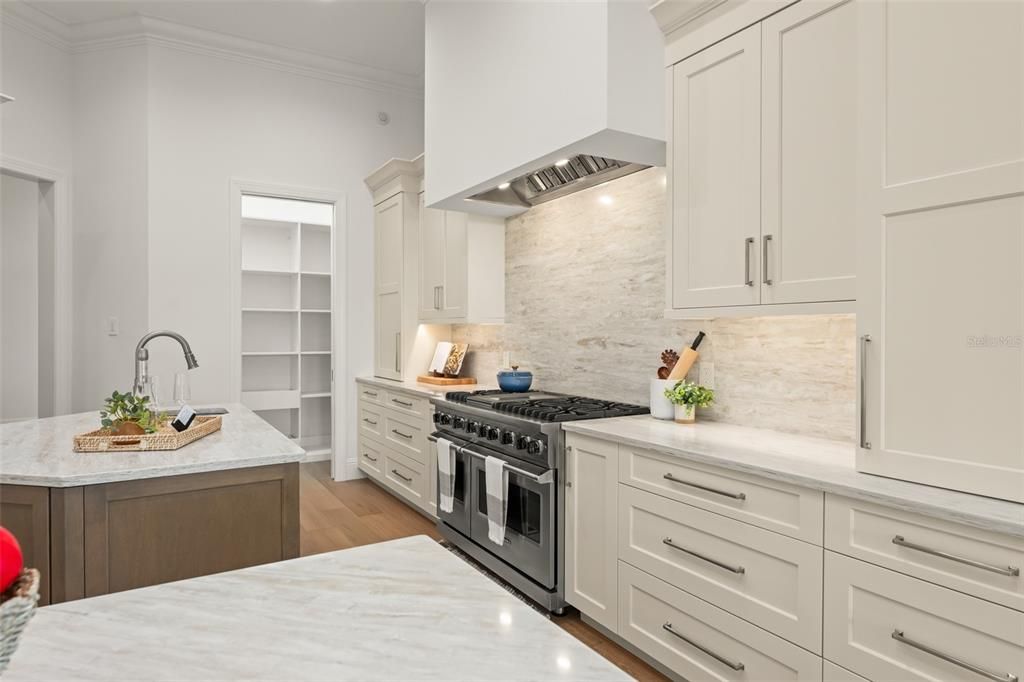 En Venta: $4,850,000 (5 camas, 5 baños, 6206 Pies cuadrados)