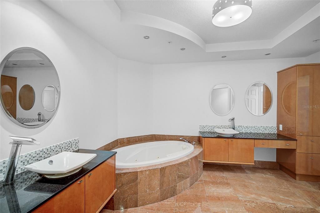 For Sale: $629,400 (3 beds, 3 baths, 3147 Square Feet)