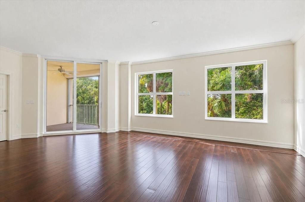 For Sale: $629,400 (3 beds, 3 baths, 3147 Square Feet)