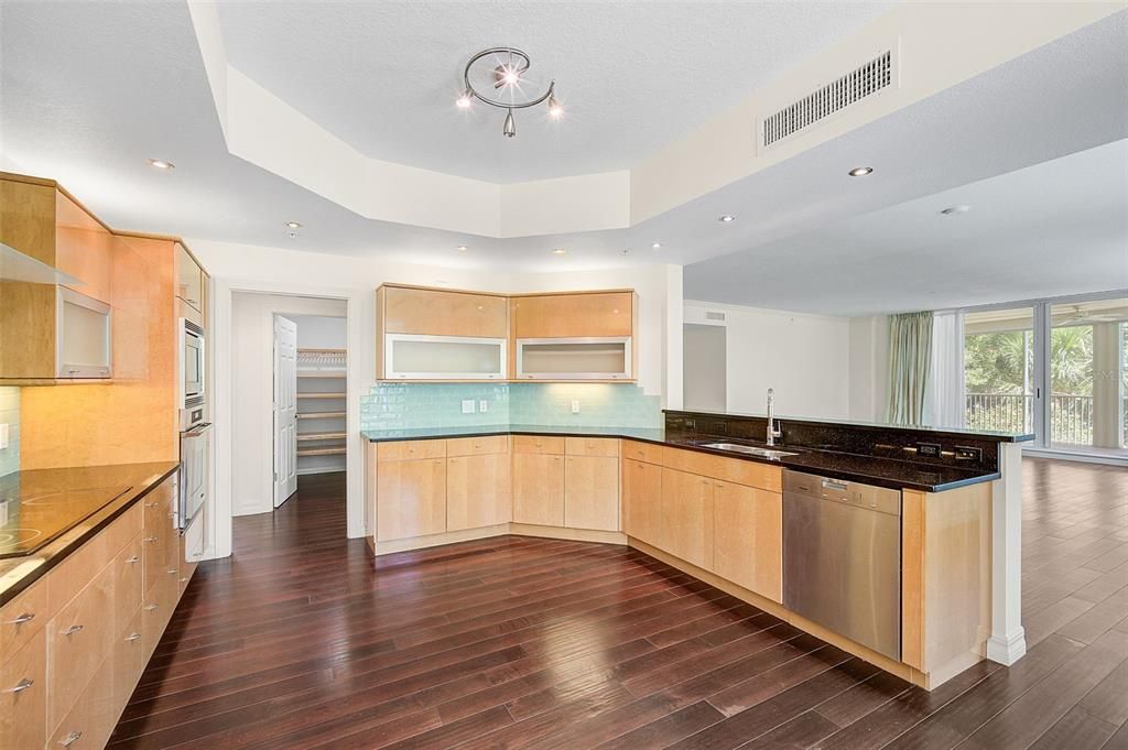 For Sale: $629,400 (3 beds, 3 baths, 3147 Square Feet)
