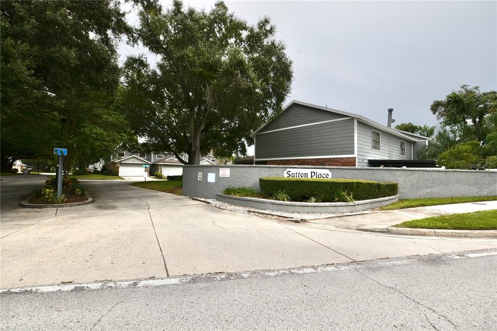 For Sale: $294,900 (2 beds, 2 baths, 1161 Square Feet)