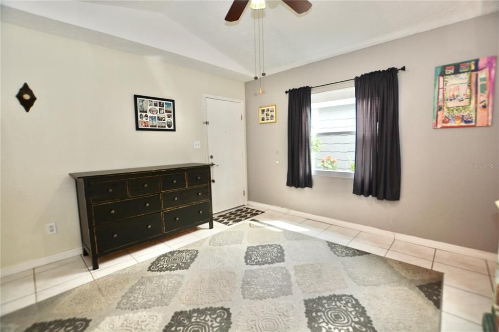 For Sale: $294,900 (2 beds, 2 baths, 1161 Square Feet)