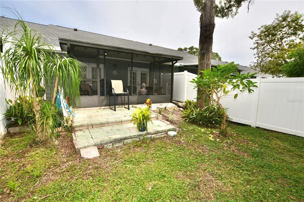 For Sale: $294,900 (2 beds, 2 baths, 1161 Square Feet)