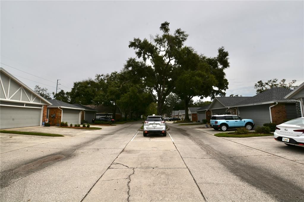 For Sale: $294,900 (2 beds, 2 baths, 1161 Square Feet)
