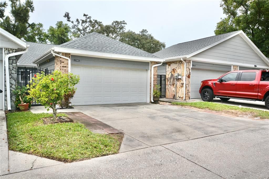 For Sale: $294,900 (2 beds, 2 baths, 1161 Square Feet)