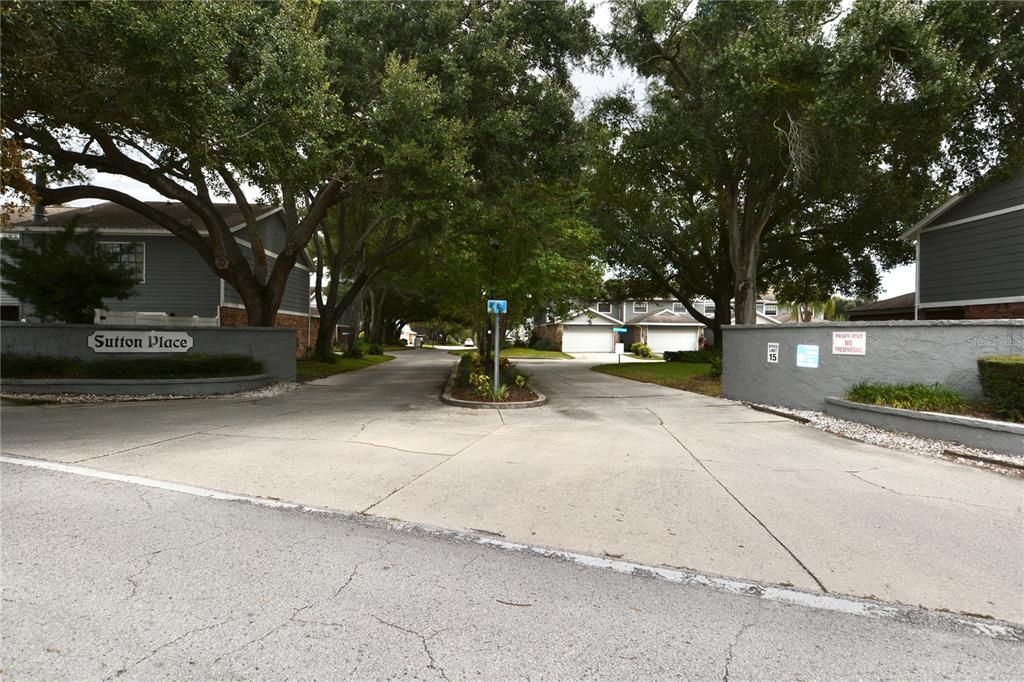 For Sale: $294,900 (2 beds, 2 baths, 1161 Square Feet)