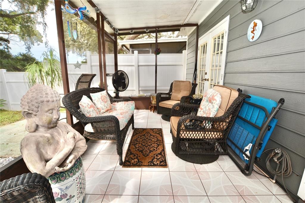 For Sale: $294,900 (2 beds, 2 baths, 1161 Square Feet)