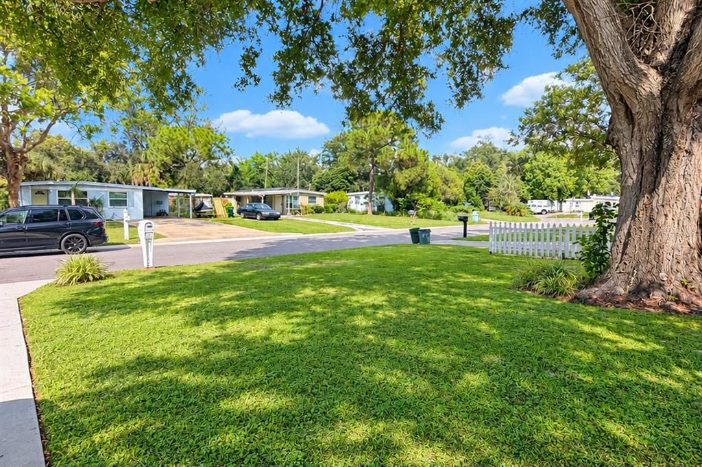 For Sale: $349,000 (3 beds, 1 baths, 1092 Square Feet)