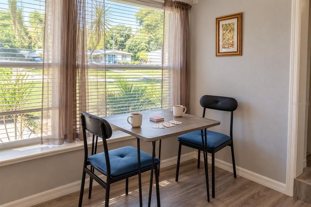 For Sale: $349,000 (3 beds, 1 baths, 1092 Square Feet)