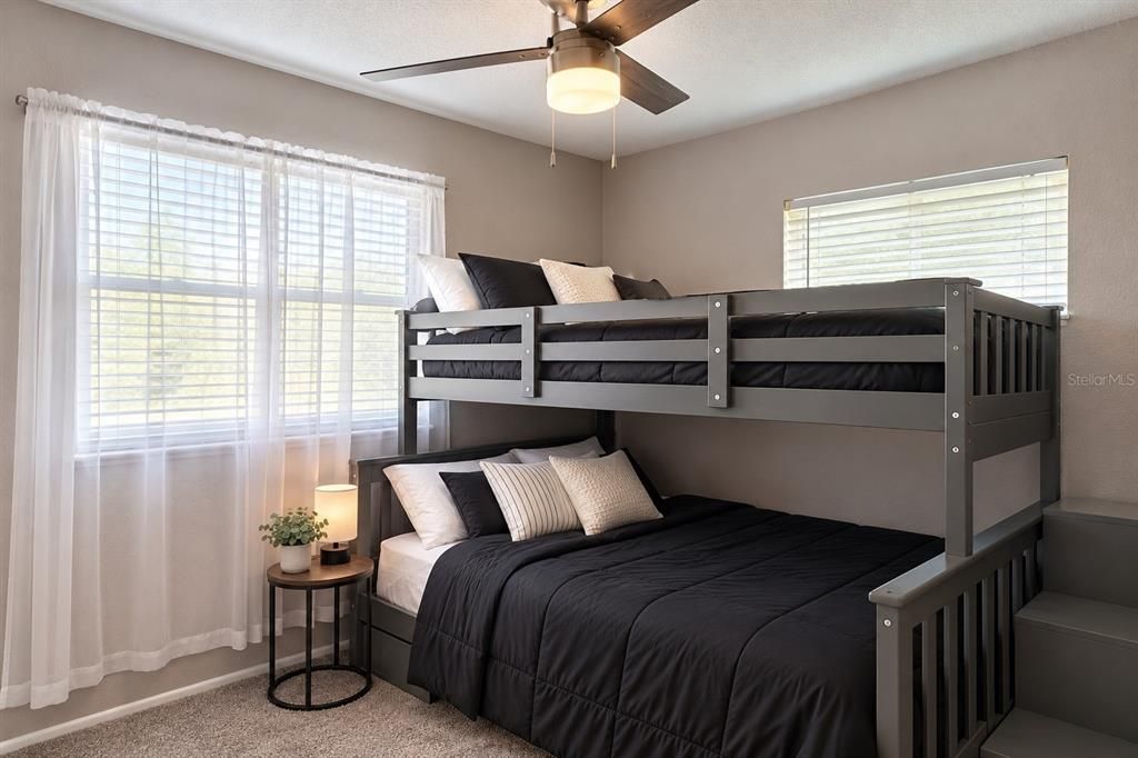 For Sale: $349,000 (3 beds, 1 baths, 1092 Square Feet)