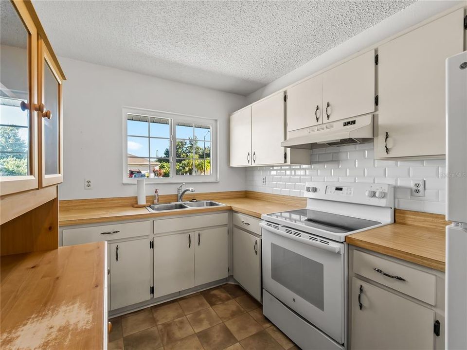 En Venta: $194,500 (3 camas, 2 baños, 904 Pies cuadrados)